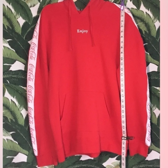 PACSUN Red Coca-Cola Pullover Hoodie Sweatshirt Men’s Size Medium - Picture 8 of 11